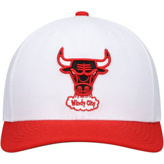 Mitchell & Ness - Chicago Bulls Hardwood Classics Core 2-Tone 2.0 Pro Snapback Hat - White/Red