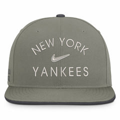 New York Yankees Nike Pro Dri-FIT Snapback Hat Near Me