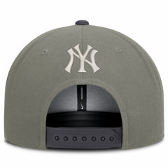New York Yankees Nike Pro Dri-FIT Snapback Hat Near Me