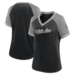 Chicago White Sox Fanatics Women's Glitz & Glam League Diva Raglan V-Neck T-Shirt Lifestyle
