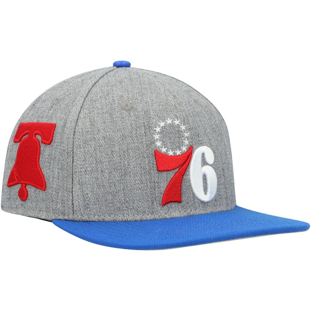 NBA - Philadelphia 76ers Pro Standard Classic Logo Two-Tone Snapback Hat - Gray/Royal
