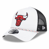 New Era - Chicago Bulls Court Sport Foam A-Frame 9FORTY Adjustable Trucker Hat - White/Black