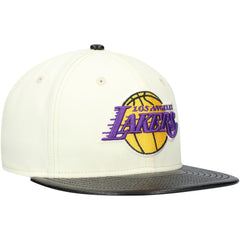 New Era - Los Angeles Lakers Faux Leather Visor Two-Tone 59FIFTY Fitted Hat - White/Black