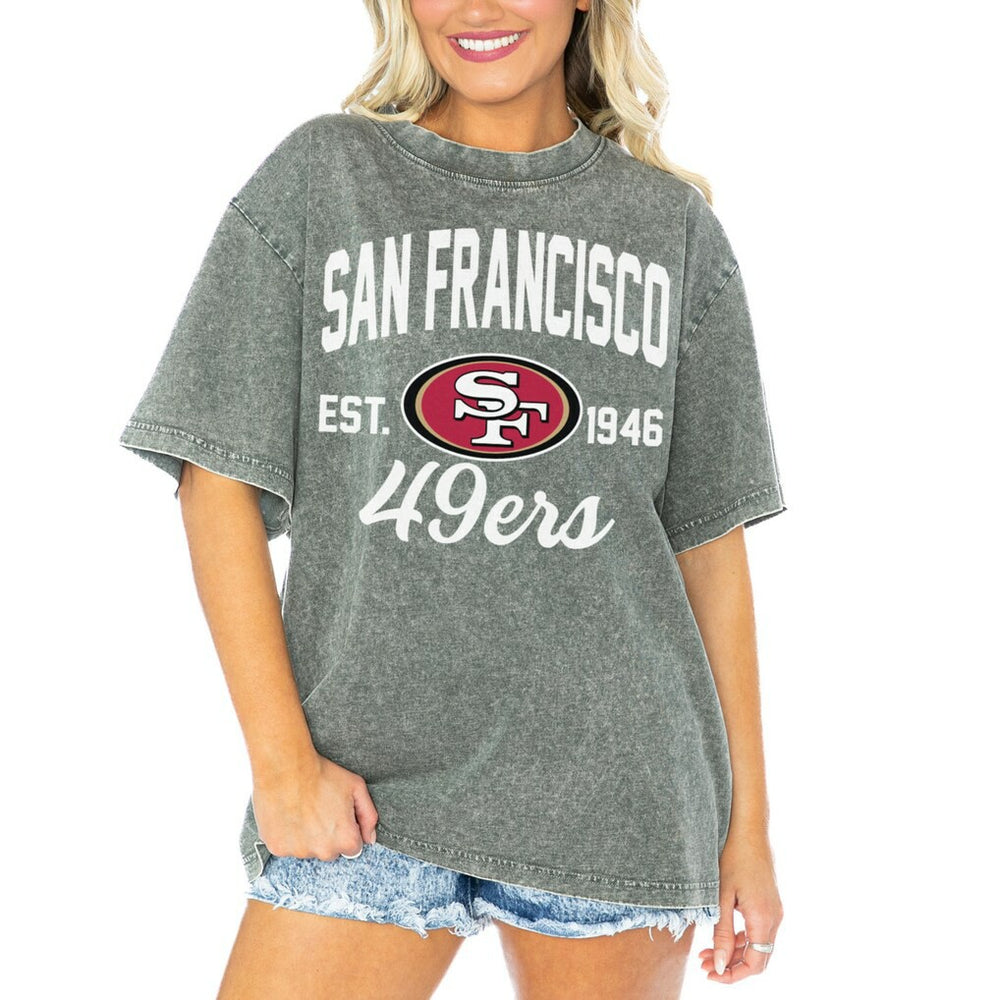 San Francisco 49ers Gameday Couture Women's Tackle Titan Boyfriend Washed T-Shirt Gray - NFL