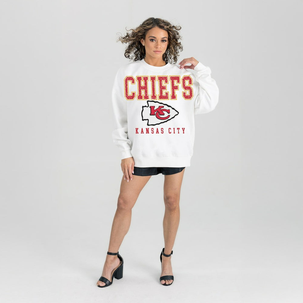 Kansas City Chiefs Gameday Couture Women's Sunday Drives Oversized Crewneck Pullover Sweatshirt – White - NFL