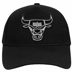NBA - Chicago Bulls Pro Standard Paint the City Pinch Front Snapback Hat - Black