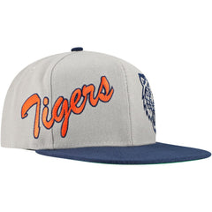 Detroit Tigers Mitchell & Ness Knock Out Panel Snapback Hat Lifestyle
