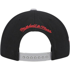 Mitchell & Ness - Chicago Bulls Core Snapback Hat - Black/Gray