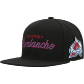 Colorado Avalanche - Mitchell & Ness Core Team Script 2.0 Snapback Hat Black