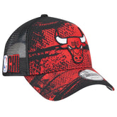 New Era - Chicago Bulls Tip Off A-Frame Trucker 9FORTY Adjustable Hat - Black/Red