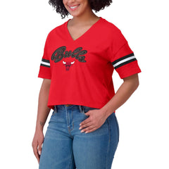 NBA - Chicago Bulls WEAR by Erin Andrews Women's Color Block Boxy V-Neck T-Shirt - Red