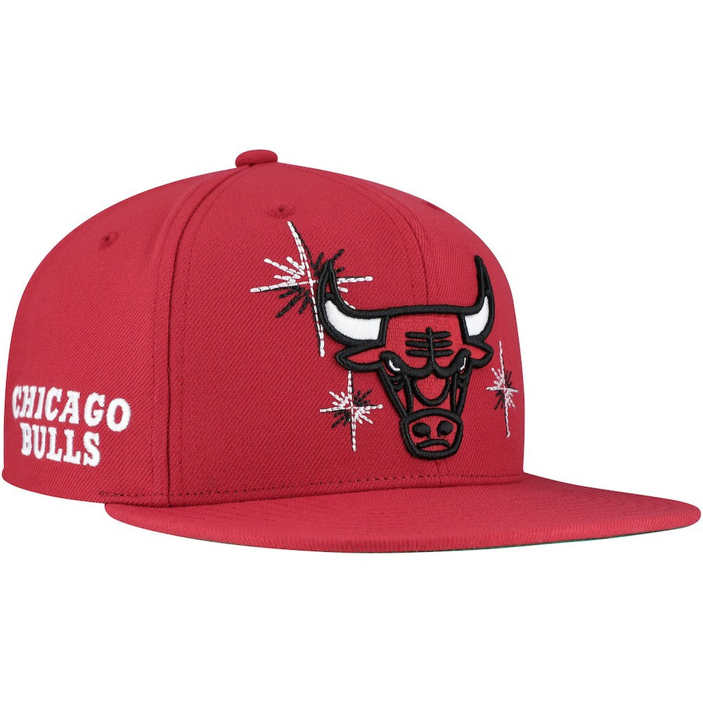 Mitchell & Ness - Chicago Bulls Starlight Snapback Hat - Red