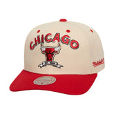 Mitchell & Ness - Chicago Bulls 6x NBA Champions Soul Legacy Defined Snapback Hat - Cream/Red