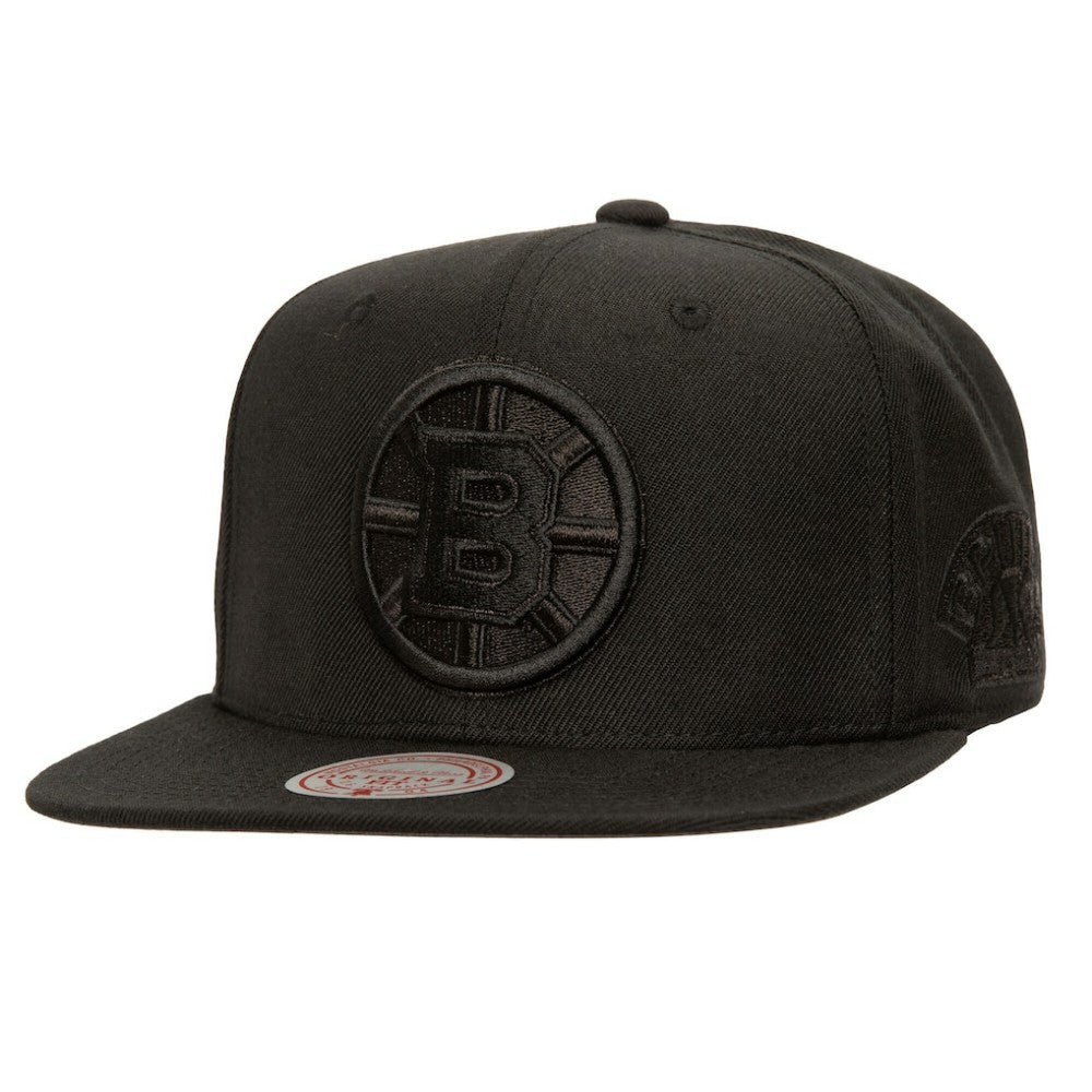 Boston Bruins Mitchell & Ness Soul Strike Pearl Tonal Snapback Hat Black