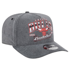 New Era - Chicago Bulls Throwback Washed Pre-Curved 9FIFTY Snapback Hat - Charcoal