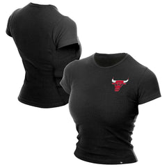New Era - Chicago Bulls Women's Leisure Collection Baby Doll Cropped T-Shirt - Black