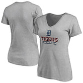 Detroit Tigers Women's Evanston Stencil V-Neck T-Shirt Lifestyle