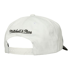 Mitchell & Ness - Chicago Bulls Dip Dye Pro Crown Adjustable Hat - Black/White