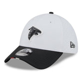 Atlanta Falcons New Era 2025 NFL Training Camp 39THIRTY Flex Hat White/Black - NFL
