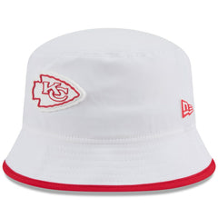 Kansas City Chiefs New Era 2025 NFL Training Camp Stretch Bucket Hat White - NFL