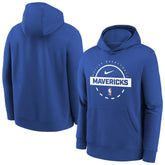 Nike - Dallas Mavericks Youth 2025/26 Club Fleece Practice Hoodie - Blue