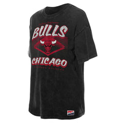 New Era - Chicago Bulls Women's Throwback Mineral Wash Oversized T-Shirt - Black