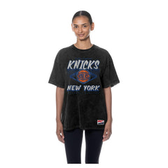New Era - New York Knicks Women's Throwback Mineral Wash Oversized T-Shirt - Black