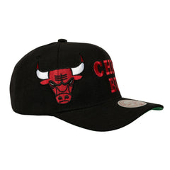 Mitchell & Ness - Chicago Bulls Busted Logo Wordmark Wrap-Around Pro Pinch Adjustable Hat - Black