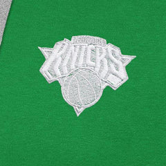 NBA - New York Knicks Antigua St. Patrick's Day Victory Raglan Pullover Hoodie - Kelly Green