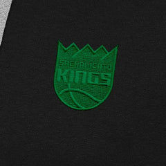 NBA - Sacramento Kings Antigua St. Patrick's Day Victory Raglan Pullover Hoodie - Black