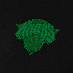 NBA - New York Knicks Antigua Women's St. Patrick's Day Intent Quarter-Zip Top - Black