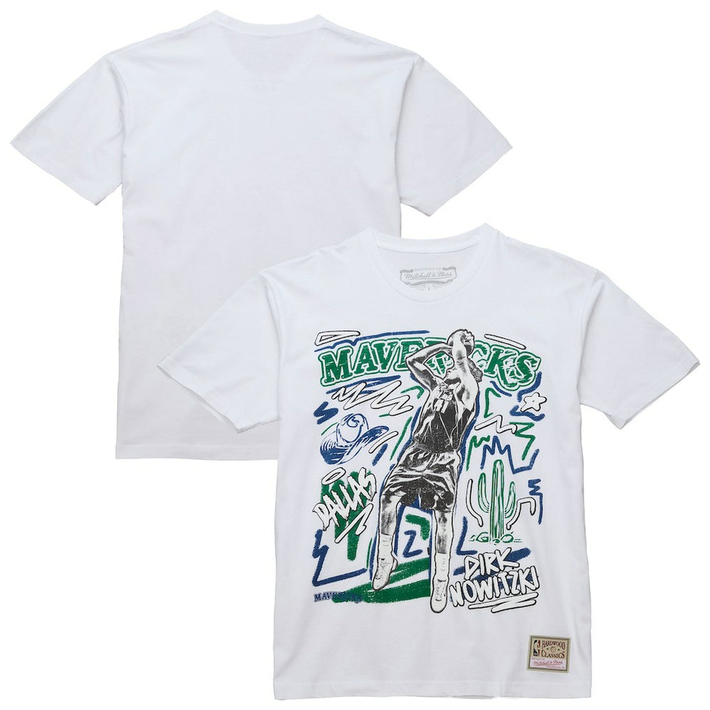 Mitchell & Ness - Dirk Nowitzki Dallas Mavericks Hardwood Classics Chalked Up T-Shirt - White