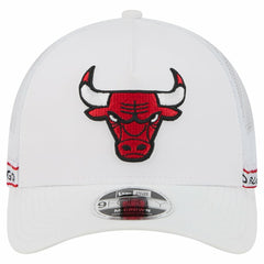 New Era - Chicago Bulls Featherweight Team Tape 9FORTY M-Crown A-Frame Adjustable Hat - White