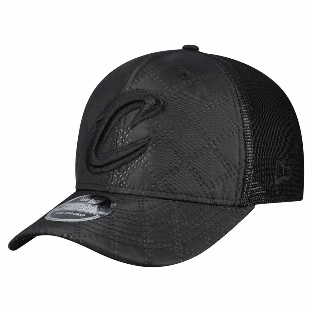 New Era - Cleveland Cavaliers Quilted 9SEVENTY Trucker Adjustable Hat - Black