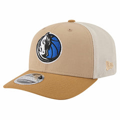 New Era - Dallas Mavericks Two-Tone 9SEVENTY Adjustable Trucker Hat - Tan/Light Brown