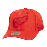 Detroit Red Wings - Mitchell & Ness Downtown Snow Wash Pro-Crown Adjustable Hat Red