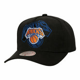Mitchell & Ness - New York Knicks Tilted Pro Pinch Adjustable Hat - Black