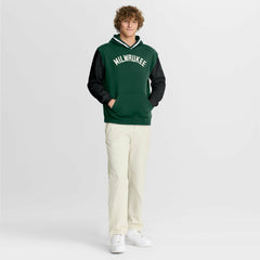 Fanatics - Milwaukee Bucks Half Court Shot Clock Fastbreak Hoodie - Hunter Green/Black