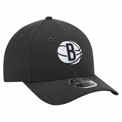 New Era - Brooklyn Nets 9FORTY Stock M-Crown Adjustable Hat - Black