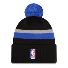New Era - Dallas Mavericks 2025/26 City Edition Cuffed Knit Hat with Pom - Black/Blue