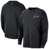 Nike - Chicago Bulls 2025/26 City Edition Remix Essential Logo Long Sleeve T-Shirt - Black