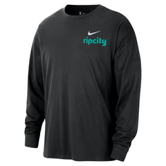 Nike - Portland Trail Blazers 2025/26 City Edition Remix Essential Logo Long Sleeve T-Shirt - Black