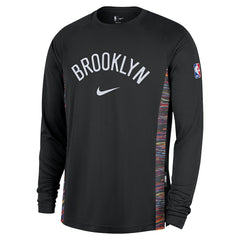 Nike - Brooklyn Nets 2025/26 City Edition Authentic Pregame Dri-FIT Long Sleeve Shooting T-Shirt - Black