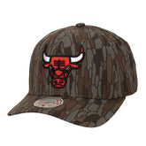 Mitchell & Ness - Chicago Bulls Hidden Pro-Crown Adjustable Hat - Camo