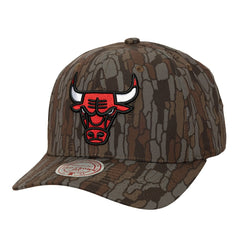 Mitchell & Ness - Chicago Bulls Hidden Pro-Crown Adjustable Hat - Camo