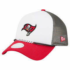 Tampa Bay Buccaneers New Era Women's Friendship Bracelet 9FORTY Adjustable Hat White/Red - NFL