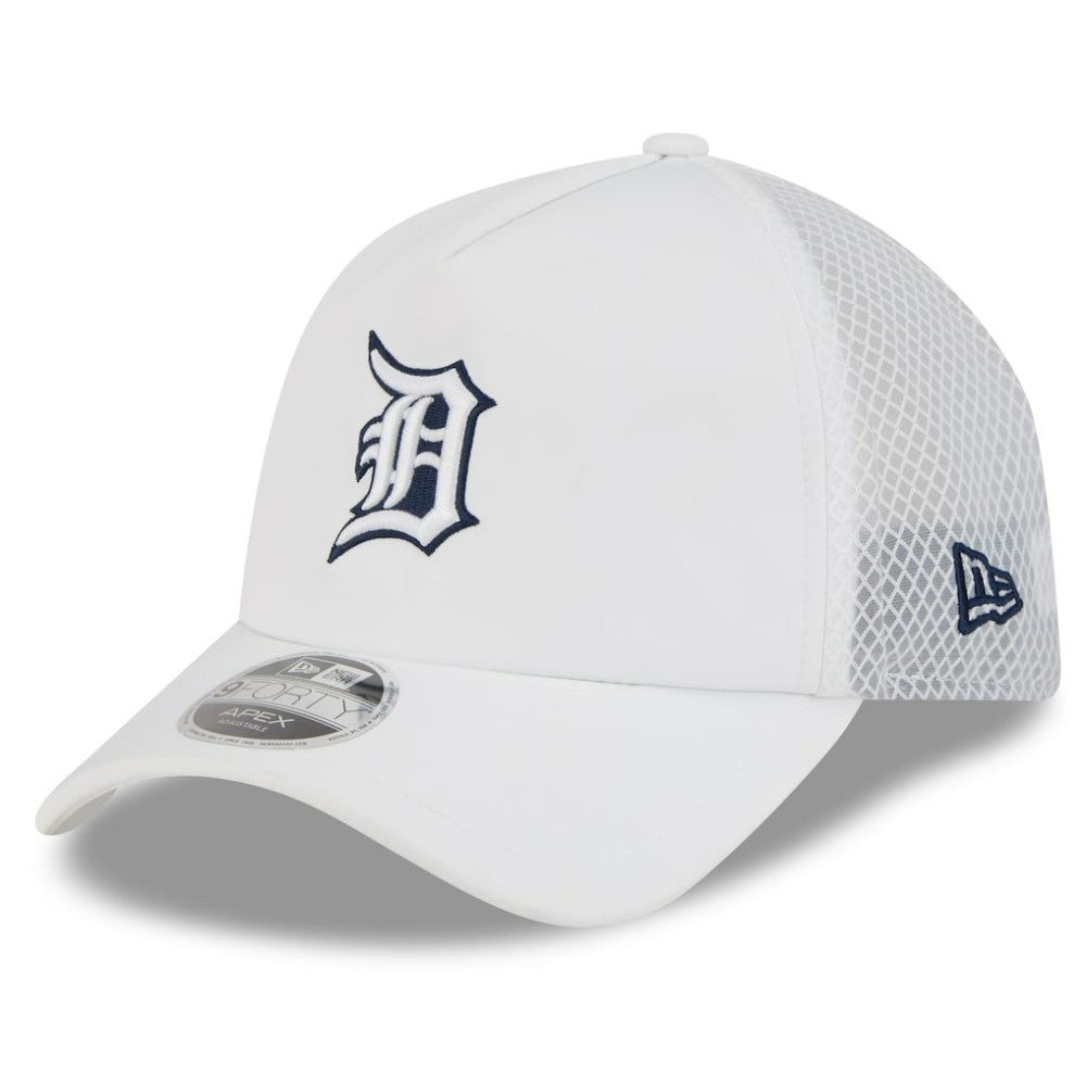 Detroit Tigers New Era 2026 Batting Practice Apex 9FORTY Adjustable Trucker Hat Lifestyle