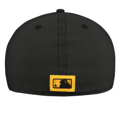 Pittsburgh Pirates New Era 2026 Clubhouse Alternate 59FIFTY Fitted Hat Lifestyle