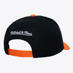 Mitchell & Ness - New York Knicks Hardwood Classics Legendary Away Pro-Pinch Adjustable Hat - Black