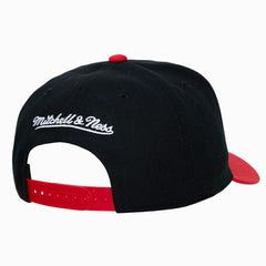Mitchell & Ness - Philadelphia 76ers Hardwood Classics Legendary Away Pro-Pinch Adjustable Hat - Black